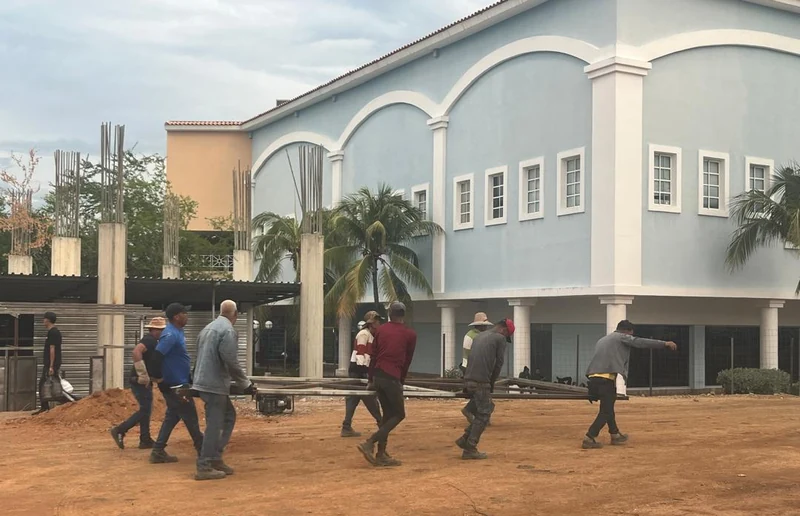 Traslado de perfiles en obra